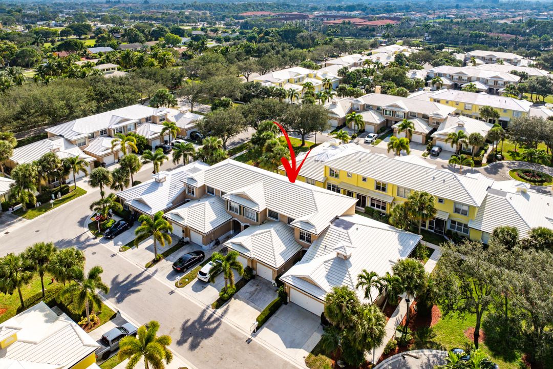 На продажу: $355,000 (2 спален, 2 ванн, 1293 Квадратных фут)