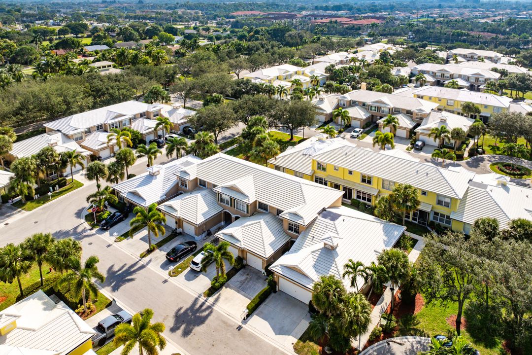 На продажу: $355,000 (2 спален, 2 ванн, 1293 Квадратных фут)