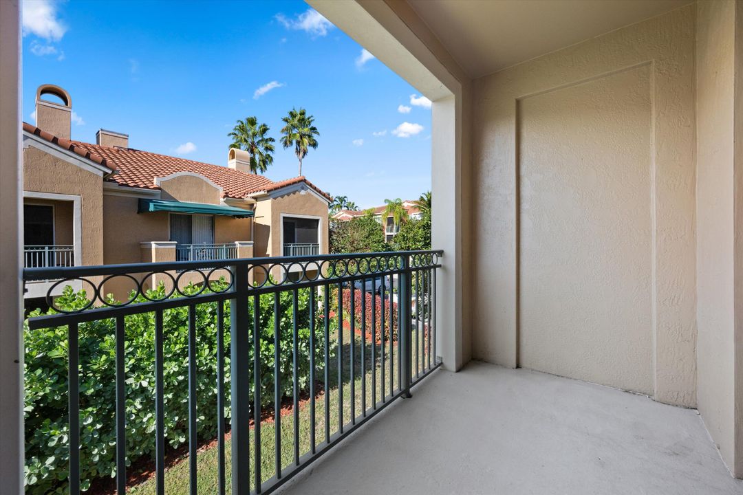 待售: $590,000 (2 贝兹, 2 浴室, 1401 平方英尺)