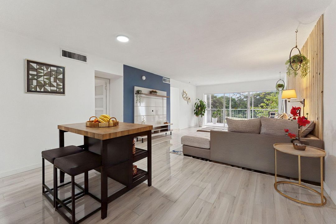 В аренду: $2,500 (2 спален, 2 ванн, 1100 Квадратных фут)