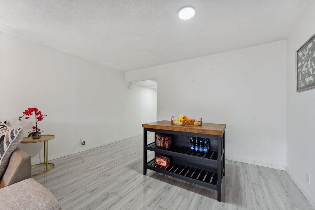 В аренду: $2,500 (2 спален, 2 ванн, 1100 Квадратных фут)