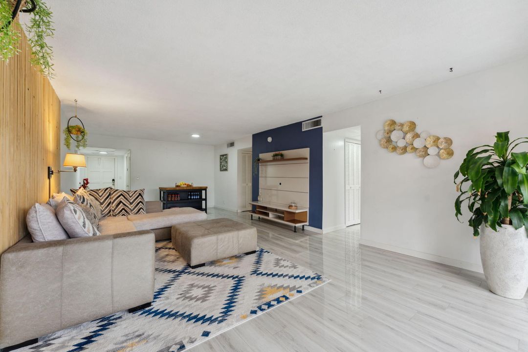 В аренду: $2,500 (2 спален, 2 ванн, 1100 Квадратных фут)