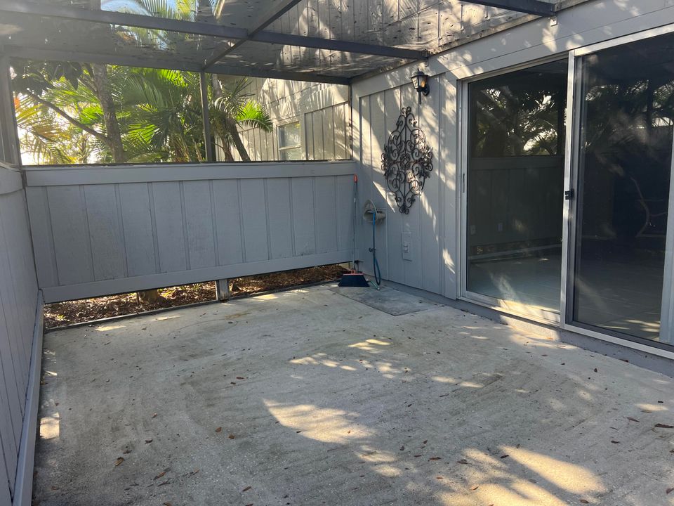 En Venta: $199,000 (2 camas, 2 baños, 1037 Pies cuadrados)