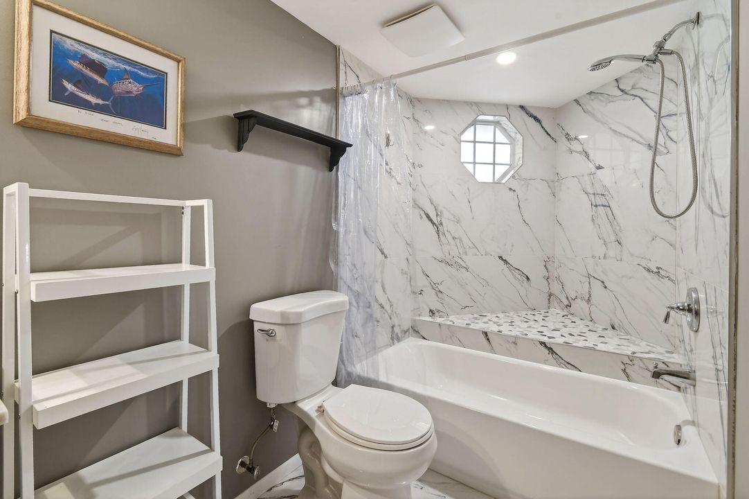 For Sale: $550,000 (2 beds, 2 baths, 1250 Square Feet)