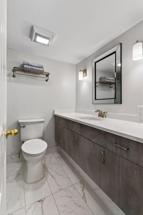 For Sale: $550,000 (2 beds, 2 baths, 1250 Square Feet)