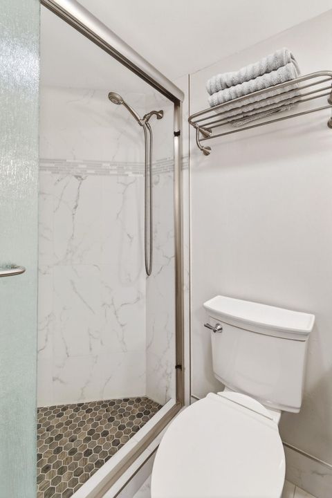 For Sale: $550,000 (2 beds, 2 baths, 1250 Square Feet)