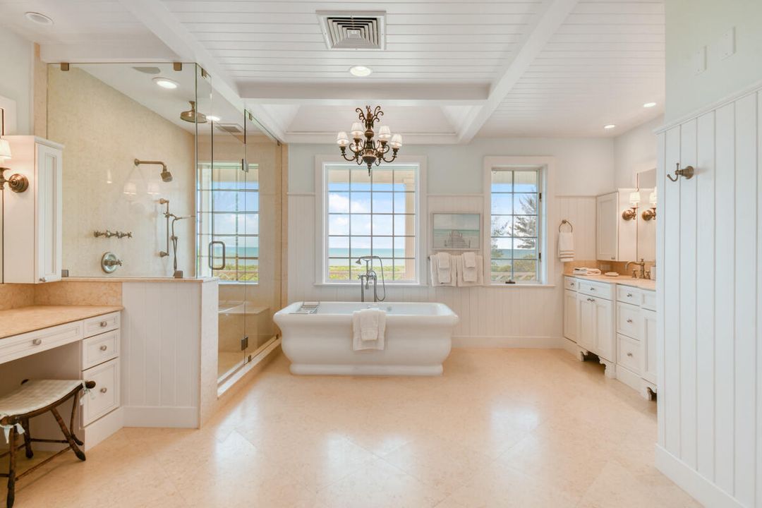 На продажу: $23,900,000 (6 спален, 6 ванн, 6341 Квадратных фут)