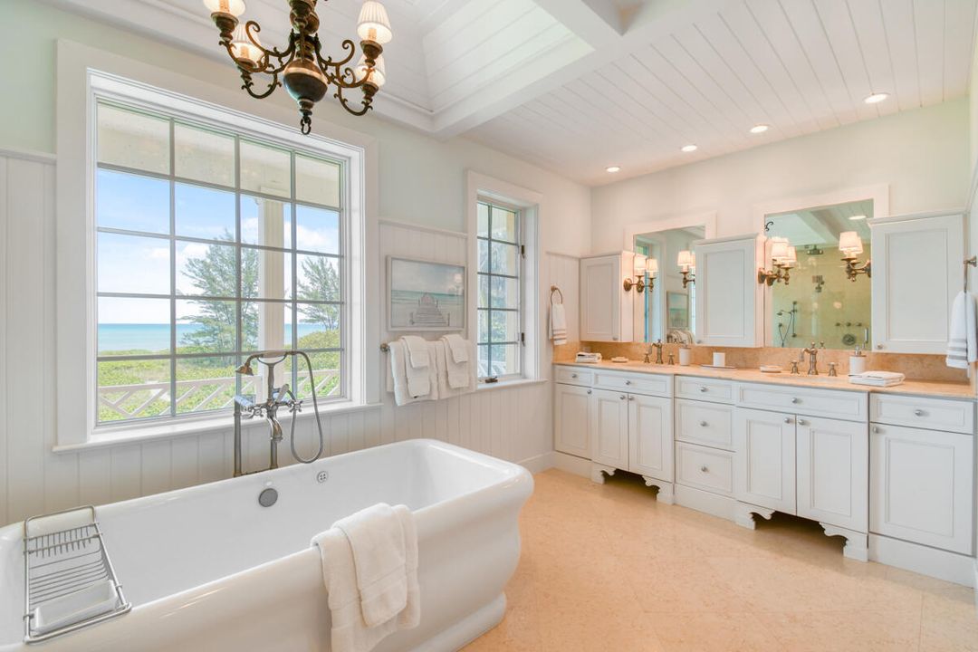 На продажу: $23,900,000 (6 спален, 6 ванн, 6341 Квадратных фут)