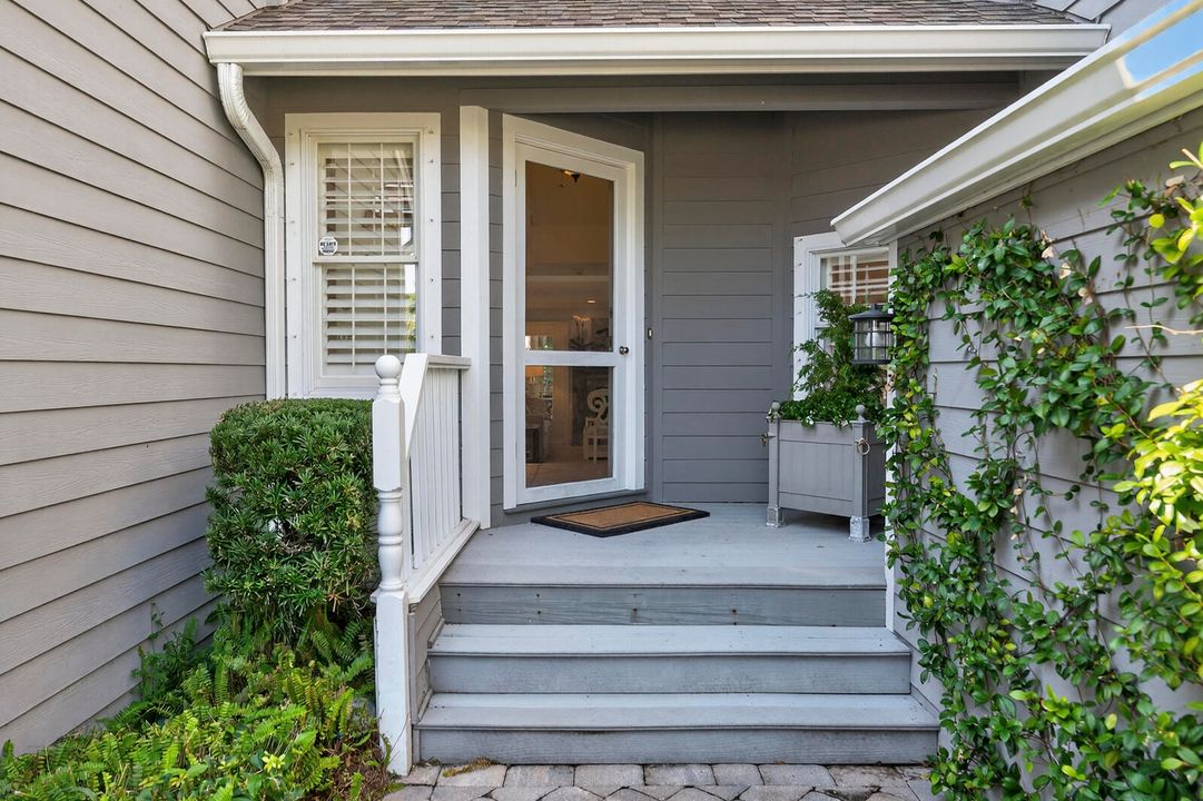 En Venta: $1,550,000 (3 camas, 3 baños, 1800 Pies cuadrados)