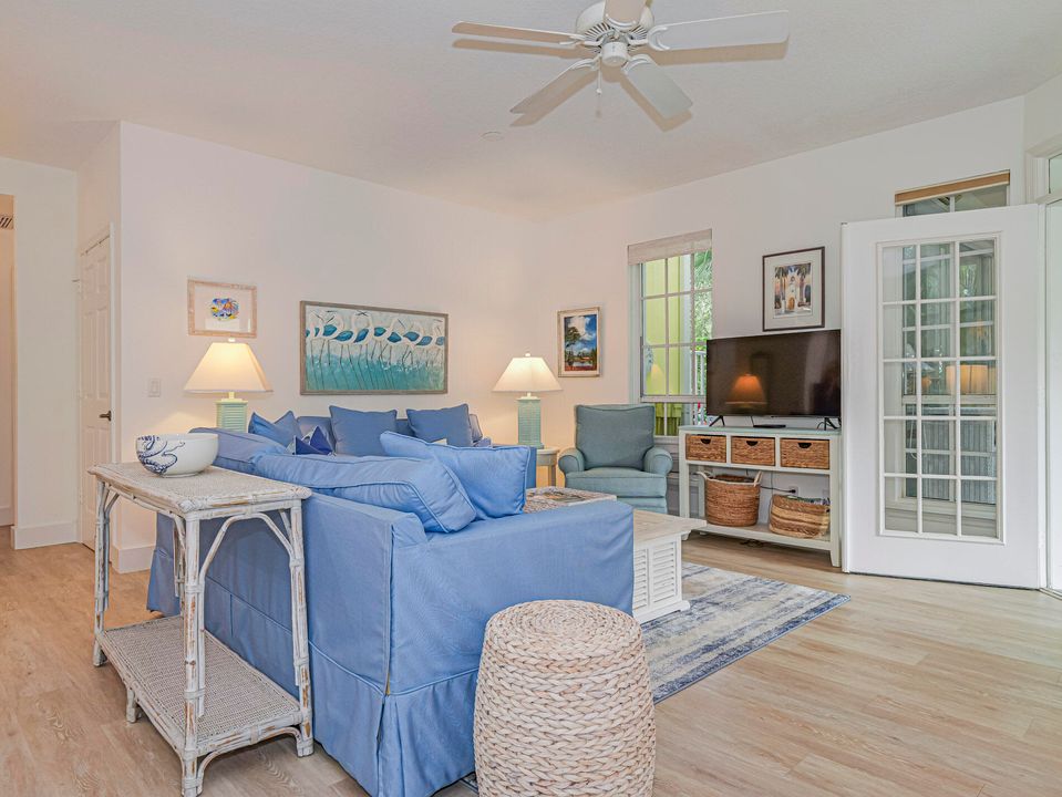 En Venta: $575,000 (2 camas, 2 baños, 1522 Pies cuadrados)