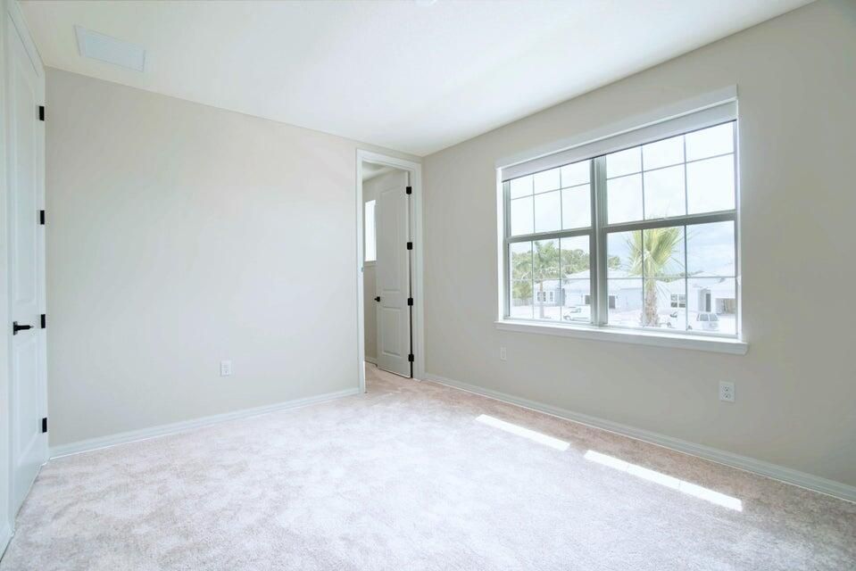 En Renta: $5,200 (5 camas, 4 baños, 3350 Pies cuadrados)