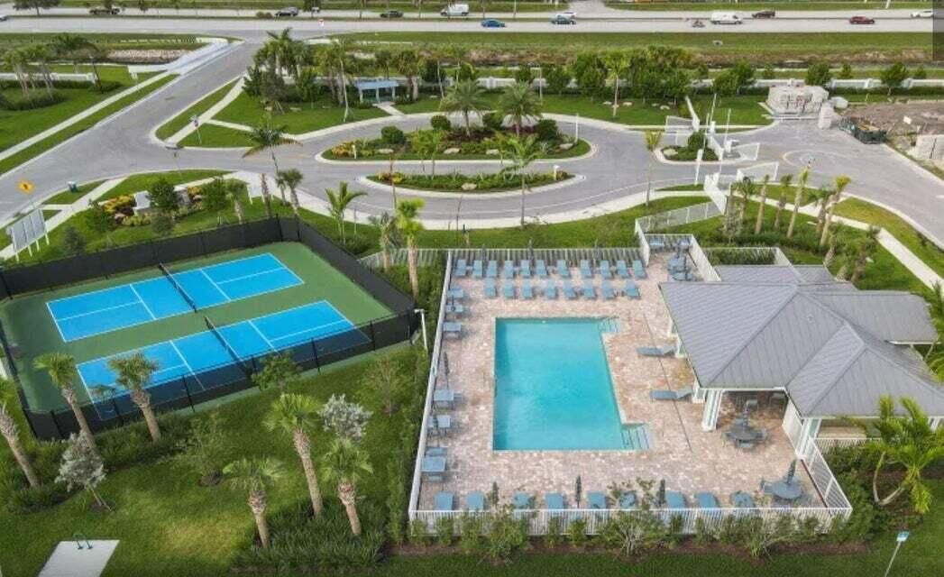 En Renta: $5,200 (5 camas, 4 baños, 3350 Pies cuadrados)