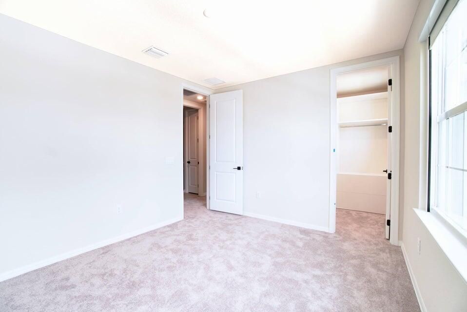 En Renta: $5,200 (5 camas, 4 baños, 3350 Pies cuadrados)