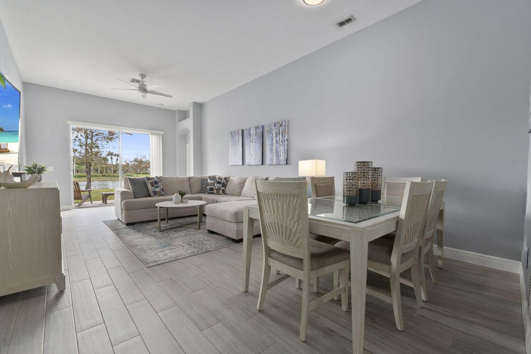 En Venta: $386,400 (4 camas, 2 baños, 1723 Pies cuadrados)