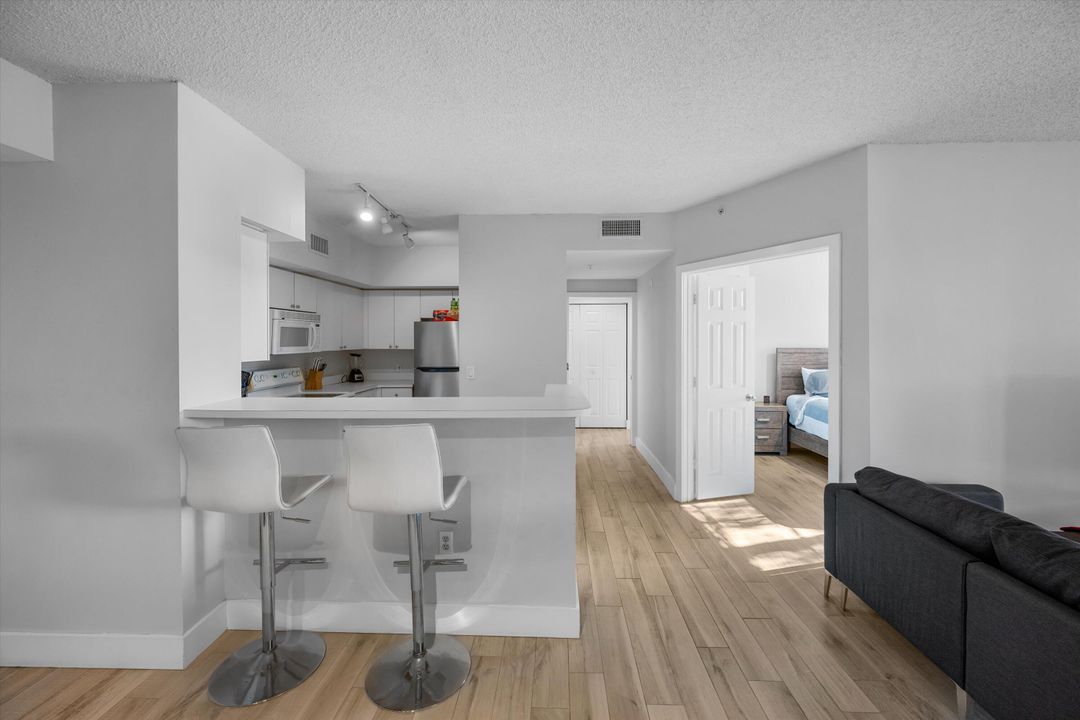 For Sale: $475,000 (3 beds, 2 baths, 1492 Square Feet)