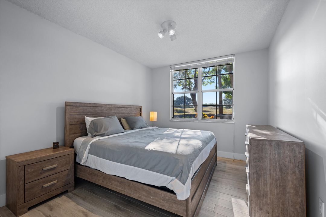 For Sale: $475,000 (3 beds, 2 baths, 1492 Square Feet)