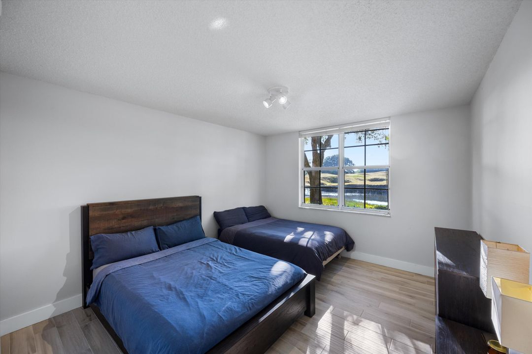 For Sale: $475,000 (3 beds, 2 baths, 1492 Square Feet)