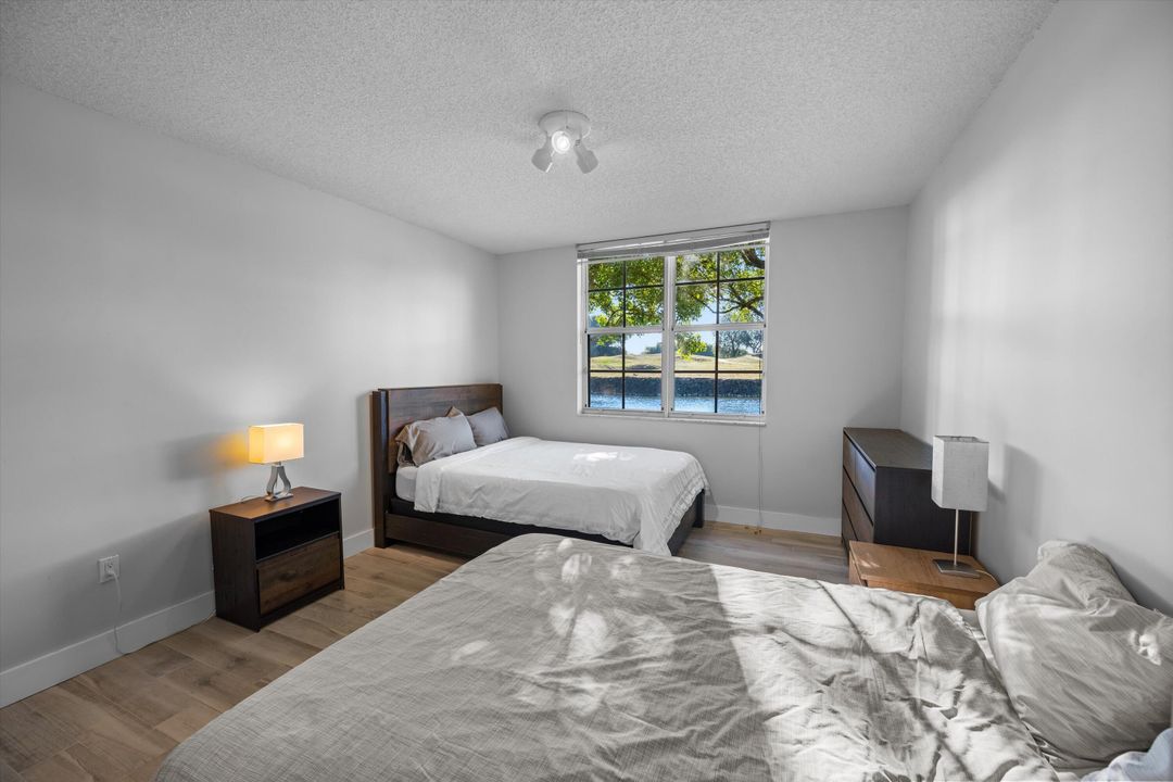 For Sale: $475,000 (3 beds, 2 baths, 1492 Square Feet)