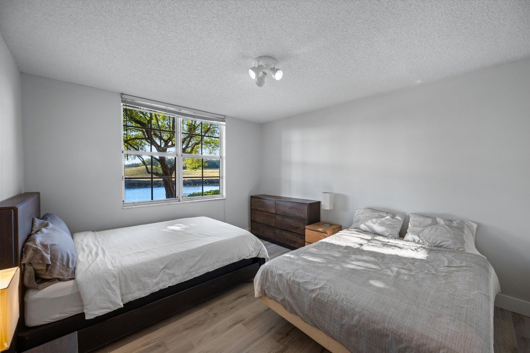 For Sale: $475,000 (3 beds, 2 baths, 1492 Square Feet)