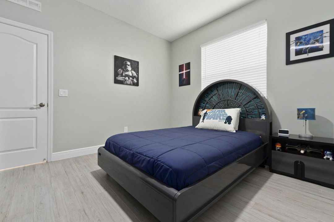 En Venta: $386,400 (4 camas, 2 baños, 1723 Pies cuadrados)