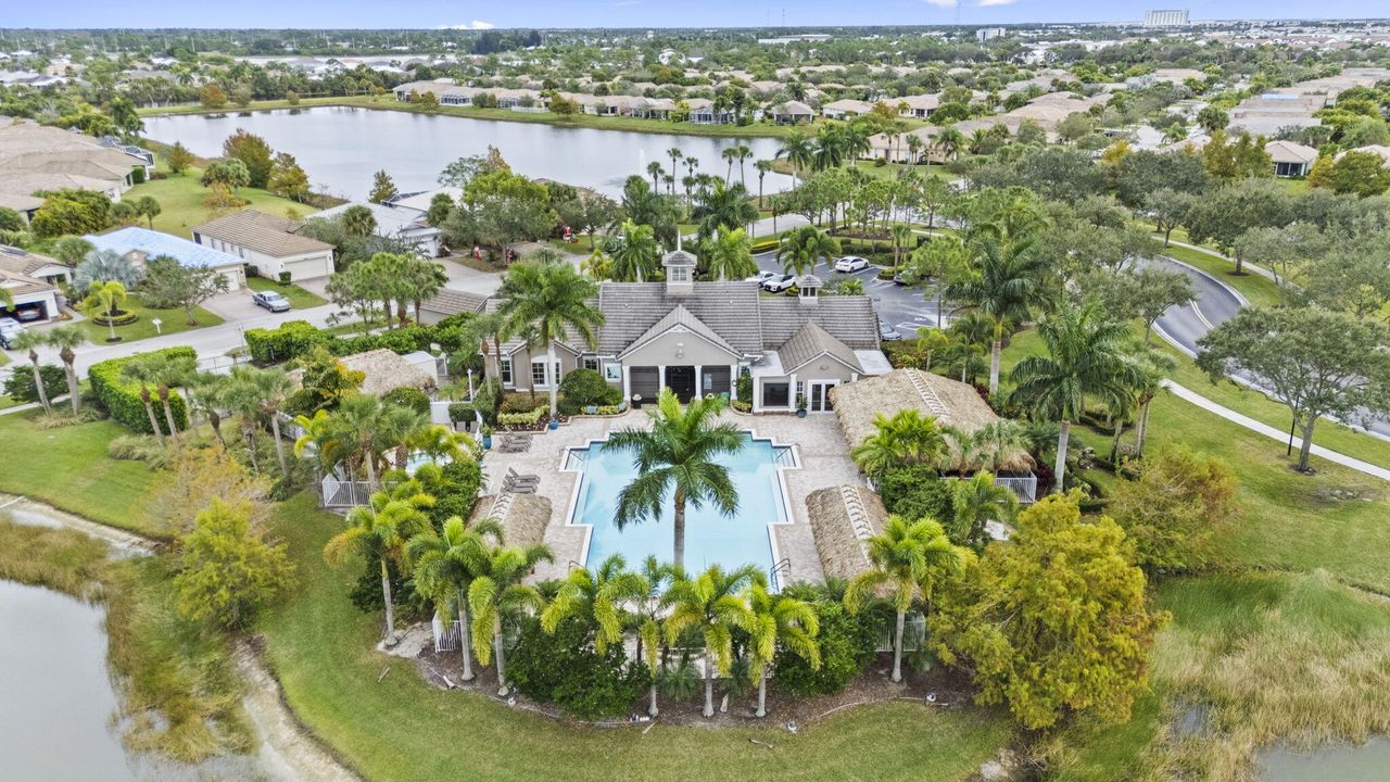 En Venta: $386,400 (4 camas, 2 baños, 1723 Pies cuadrados)