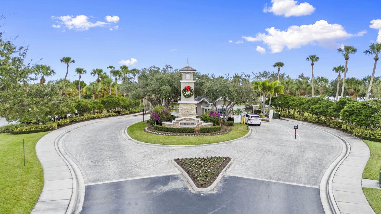 En Venta: $386,400 (4 camas, 2 baños, 1723 Pies cuadrados)