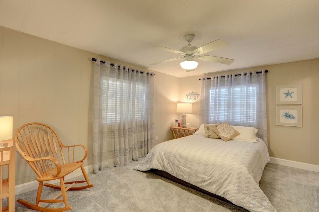 For Sale: $159,900 (2 beds, 2 baths, 864 Square Feet)