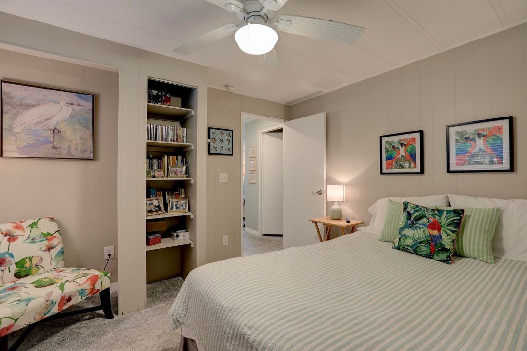 For Sale: $159,900 (2 beds, 2 baths, 864 Square Feet)