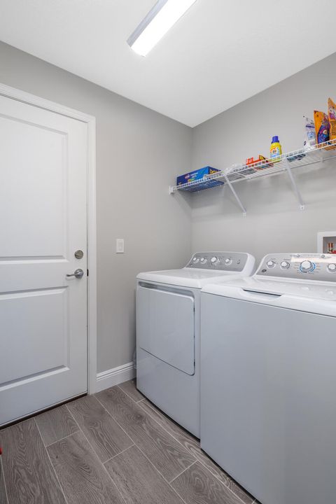 待售: $449,500 (3 贝兹, 2 浴室, 1452 平方英尺)