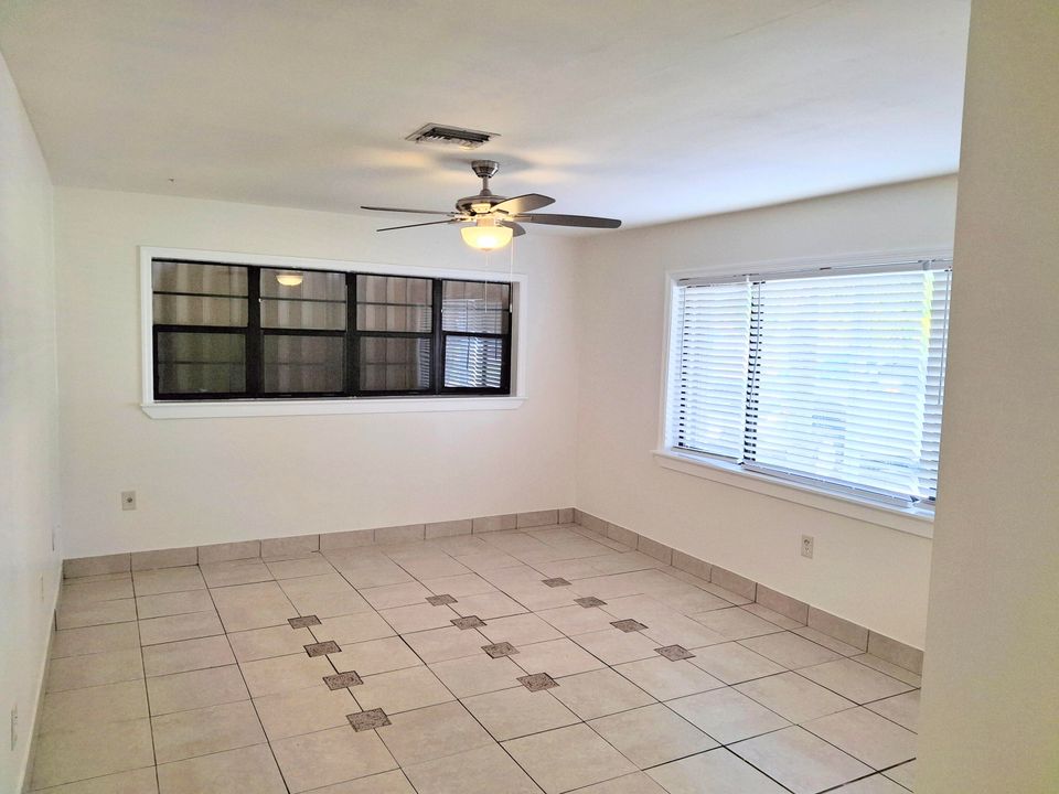 待售: $399,900 (3 贝兹, 2 浴室, 1125 平方英尺)