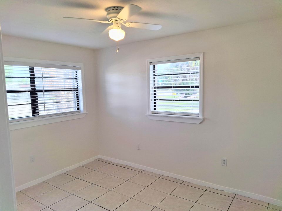 待售: $399,900 (3 贝兹, 2 浴室, 1125 平方英尺)