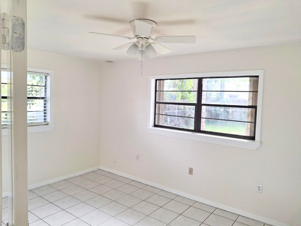 待售: $399,900 (3 贝兹, 2 浴室, 1125 平方英尺)