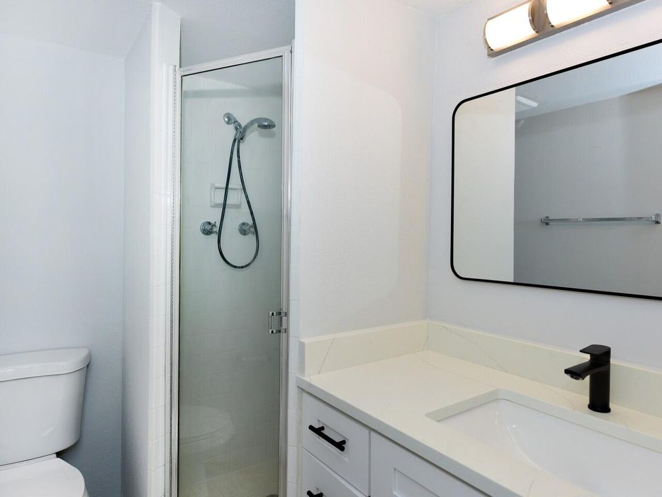 出租: $3,200 (2 贝兹, 2 浴室, 1164 平方英尺)