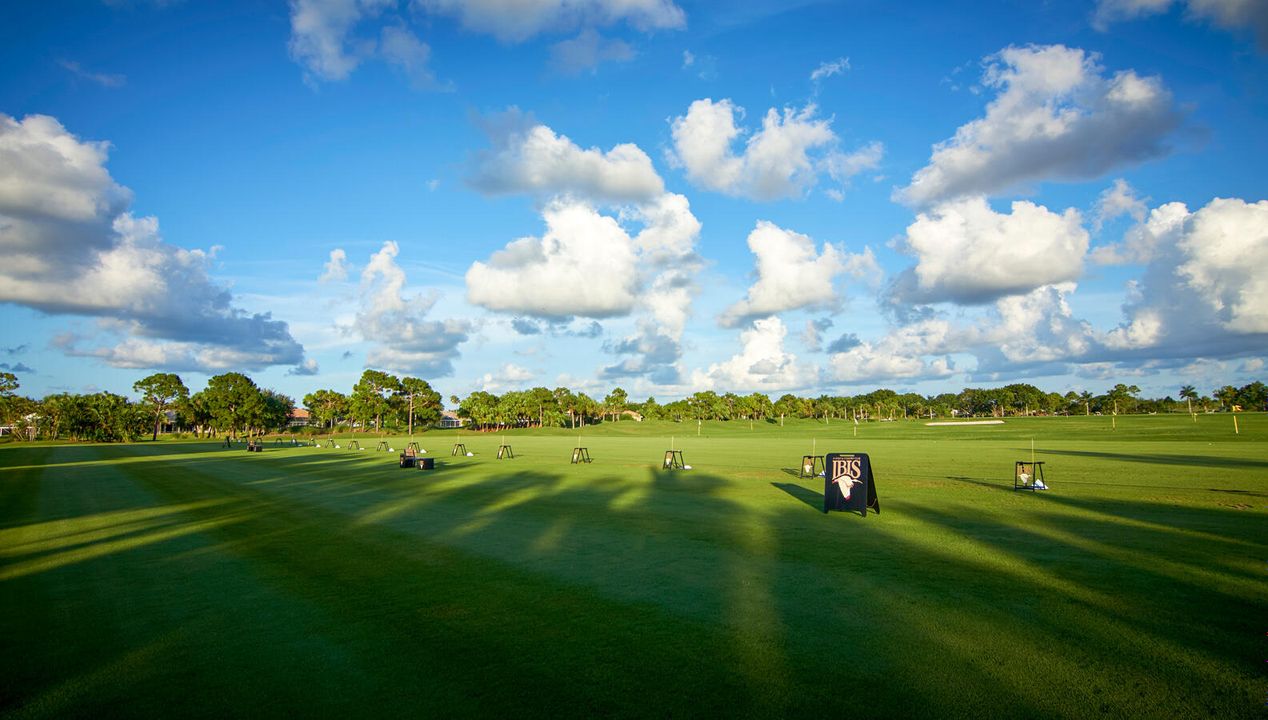 Activo con contrato: $635,000 (3 camas, 3 baños, 2054 Pies cuadrados)