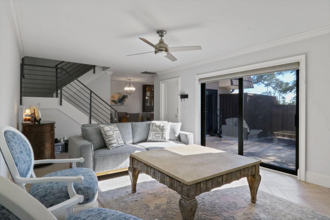 For Rent: $3,125 (2 beds, 2 baths, 1188 Square Feet)