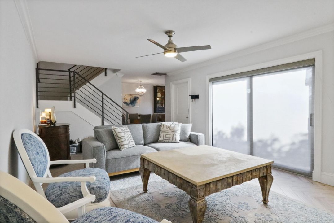 For Rent: $3,125 (2 beds, 2 baths, 1188 Square Feet)