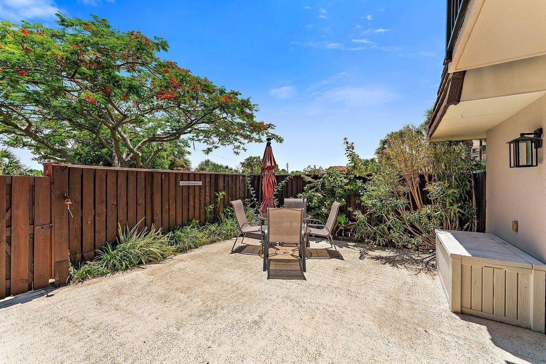 For Rent: $3,125 (2 beds, 2 baths, 1188 Square Feet)