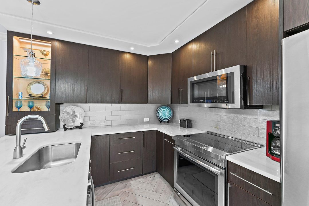 For Rent: $3,125 (2 beds, 2 baths, 1188 Square Feet)