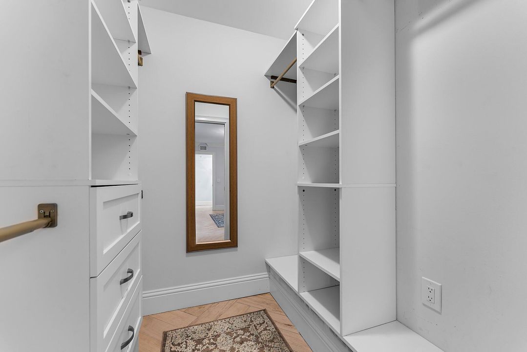 For Rent: $3,125 (2 beds, 2 baths, 1188 Square Feet)