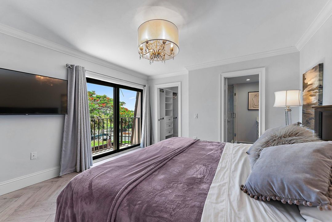 For Rent: $3,125 (2 beds, 2 baths, 1188 Square Feet)