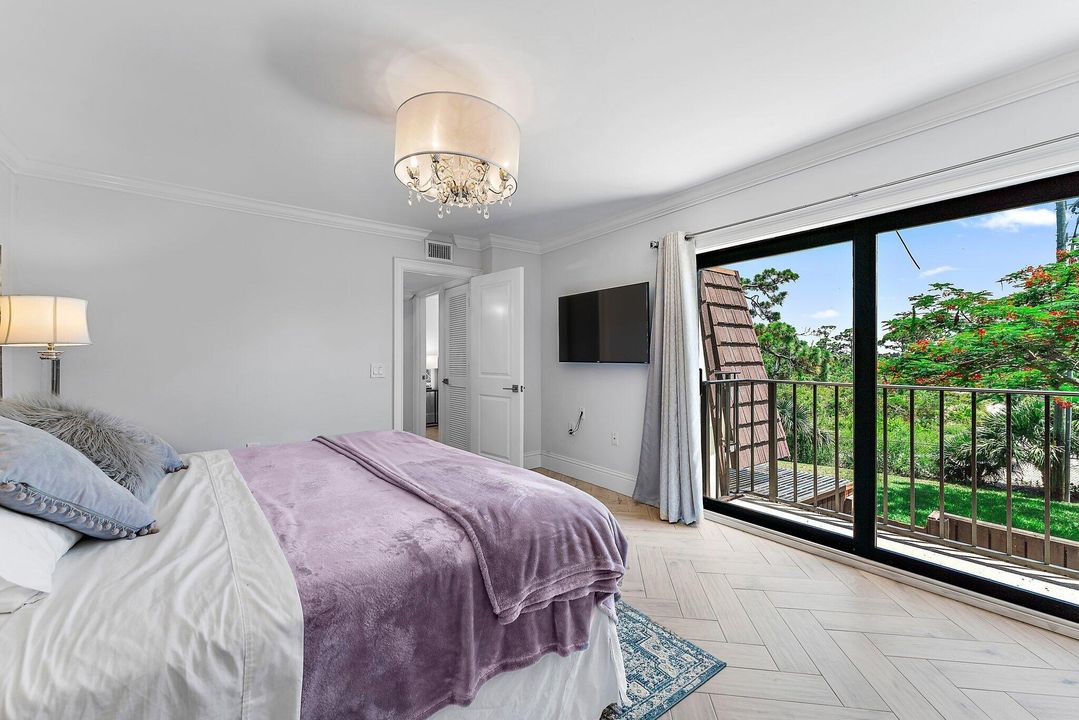 For Rent: $3,125 (2 beds, 2 baths, 1188 Square Feet)