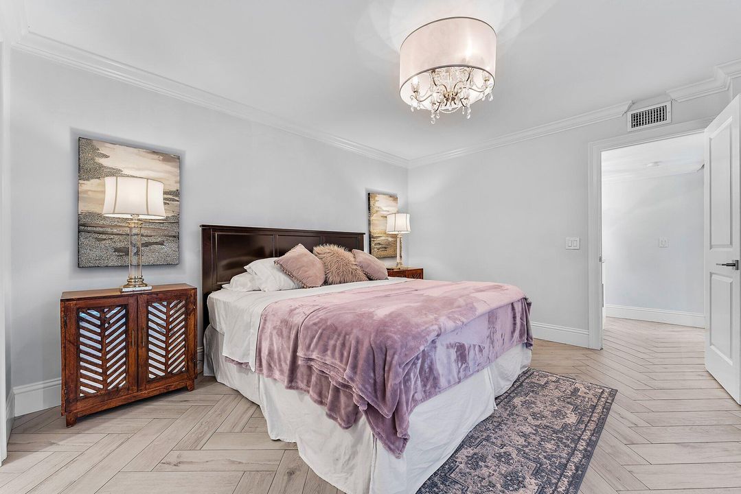 For Rent: $3,125 (2 beds, 2 baths, 1188 Square Feet)