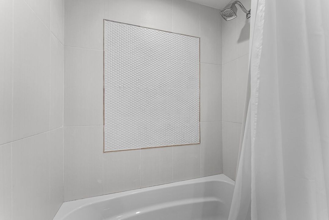 For Rent: $3,125 (2 beds, 2 baths, 1188 Square Feet)