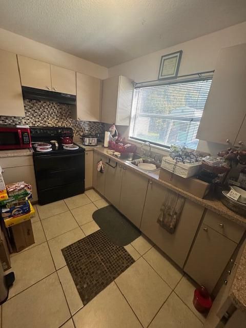 En Venta: $240,000 (3 camas, 2 baños, 1017 Pies cuadrados)