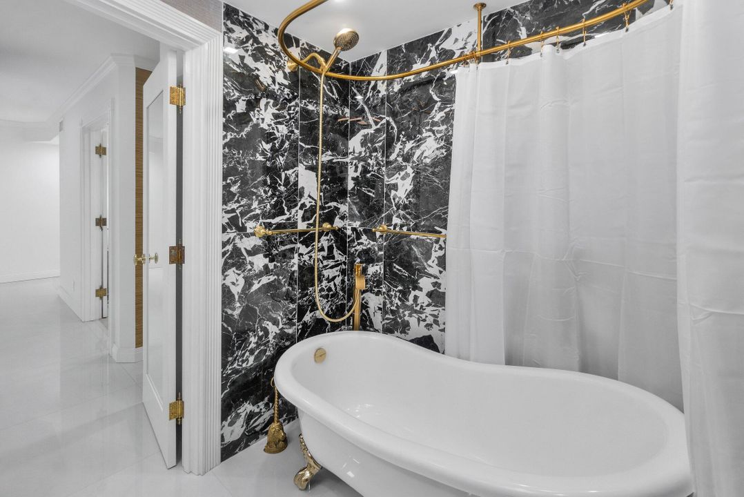 For Sale: $2,999,000 (2 beds, 2 baths, 1416 Square Feet)