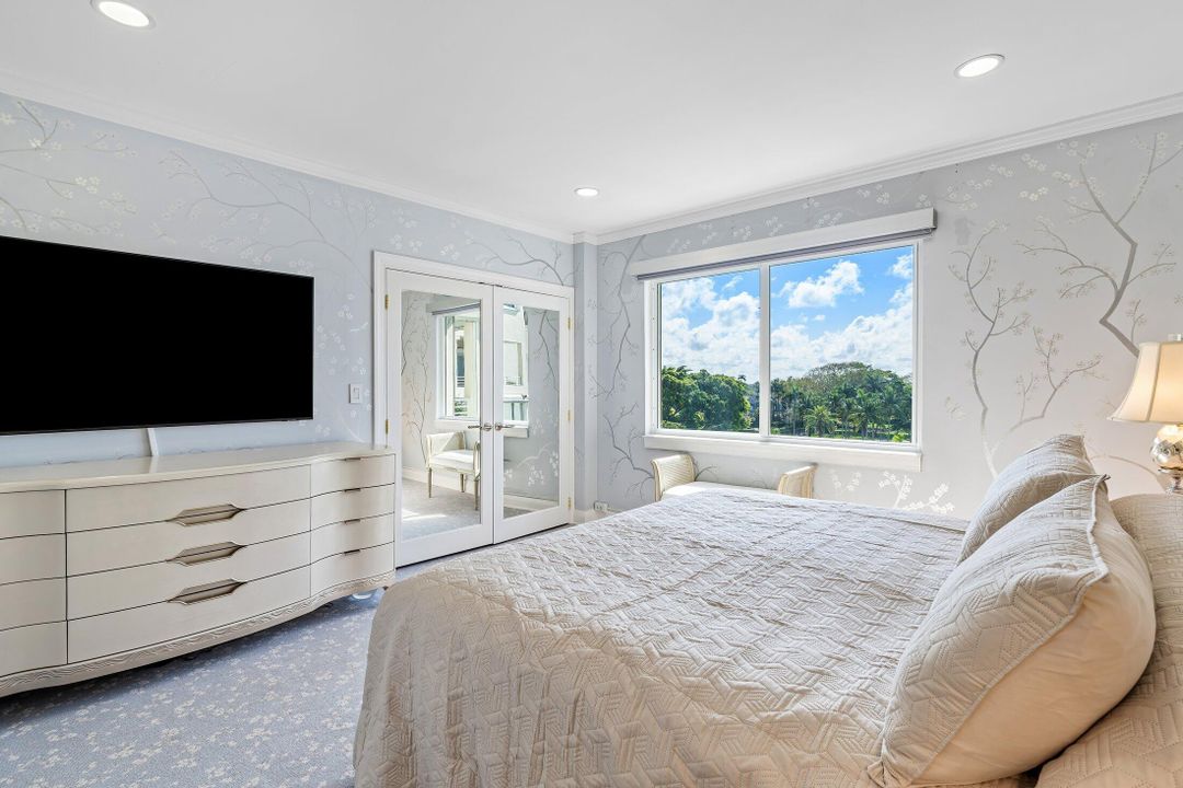 For Sale: $2,999,000 (2 beds, 2 baths, 1416 Square Feet)