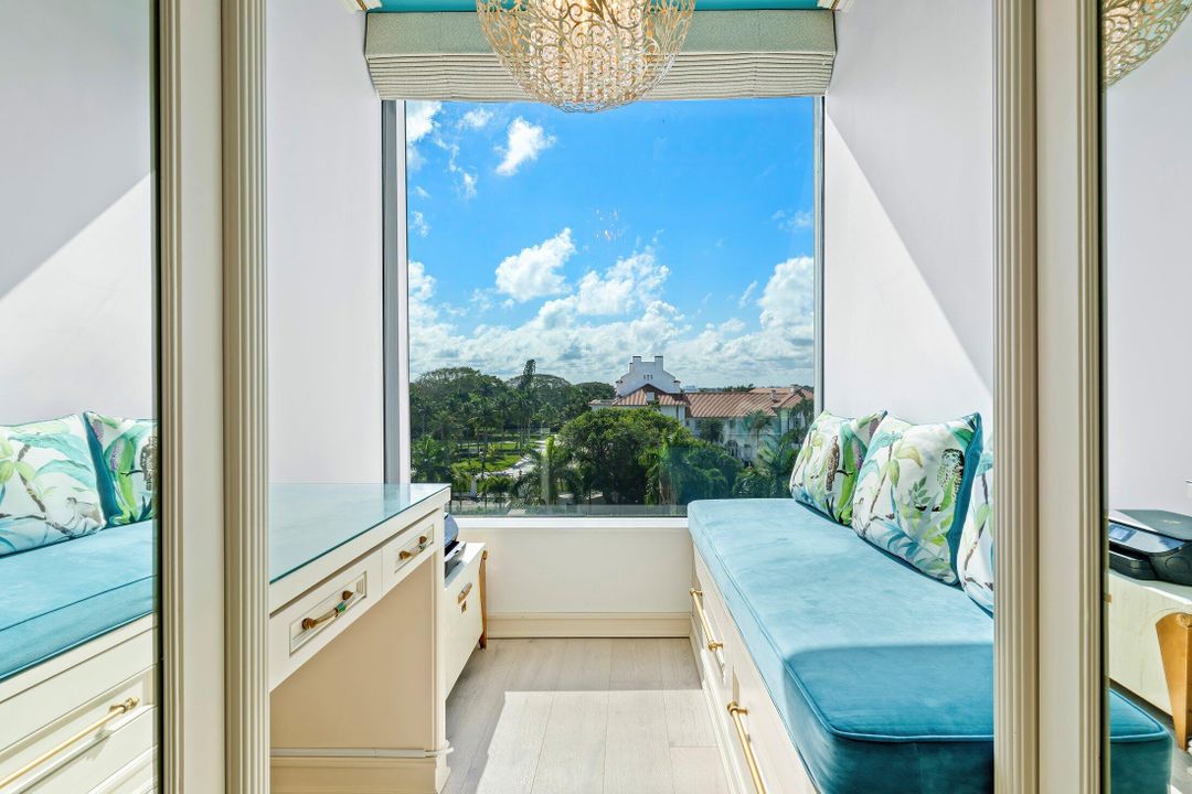 For Sale: $2,999,000 (2 beds, 2 baths, 1416 Square Feet)