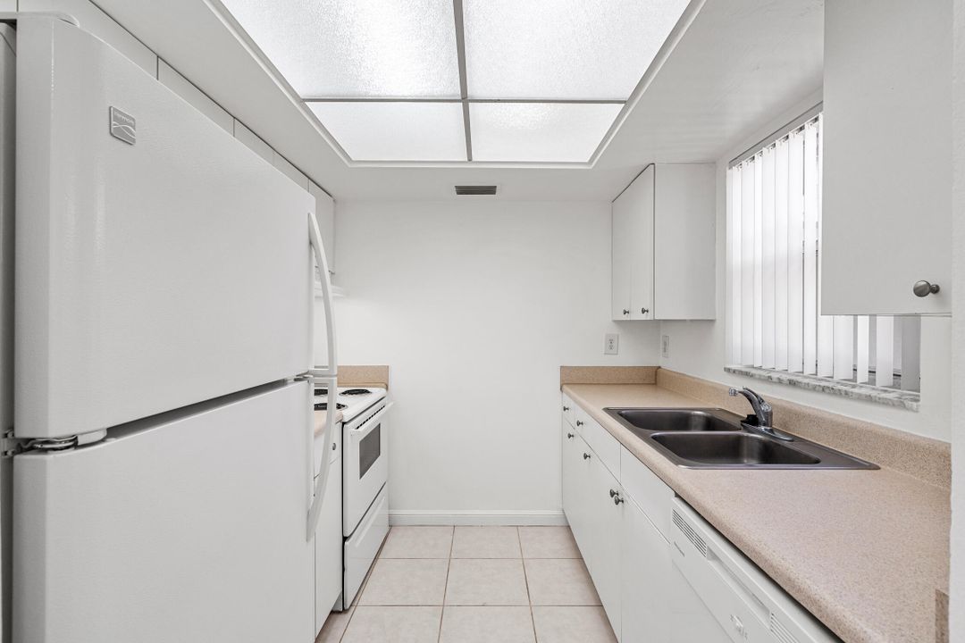 出租: $2,195 (2 贝兹, 1 浴室, 1000 平方英尺)