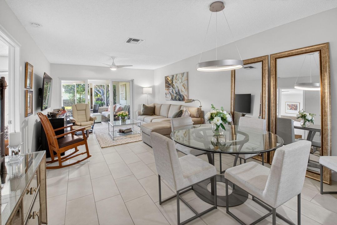 For Sale: $229,000 (2 beds, 2 baths, 982 Square Feet)