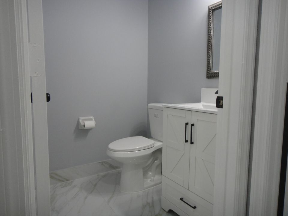 出租: $3,000 (4 贝兹, 2 浴室, 1826 平方英尺)